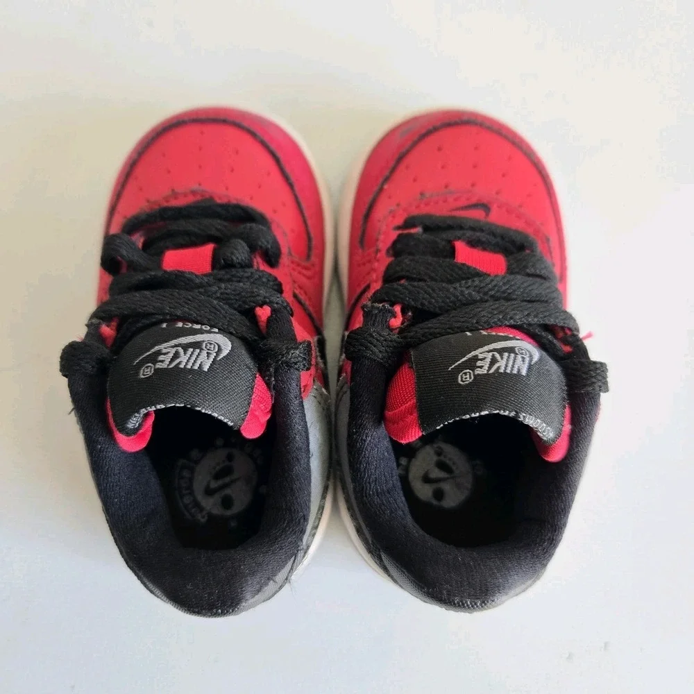 Nike Air Force 1 Size 3.5C Toddler Red Black Grey Retro AF1 Low Top‎ TD Shoes
